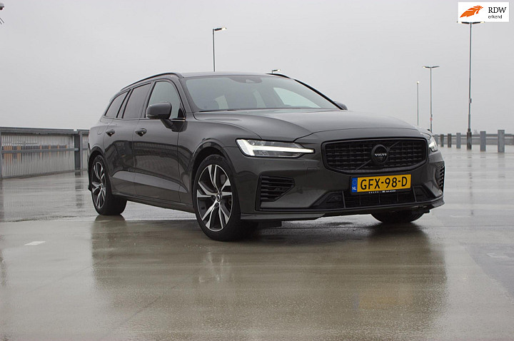 Volvo V60 2.0 T6 Recharge AWD R-Design